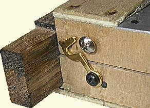 Latch to hold hinged cassette frame shut