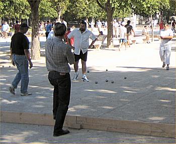 Typical Pétanque play in France